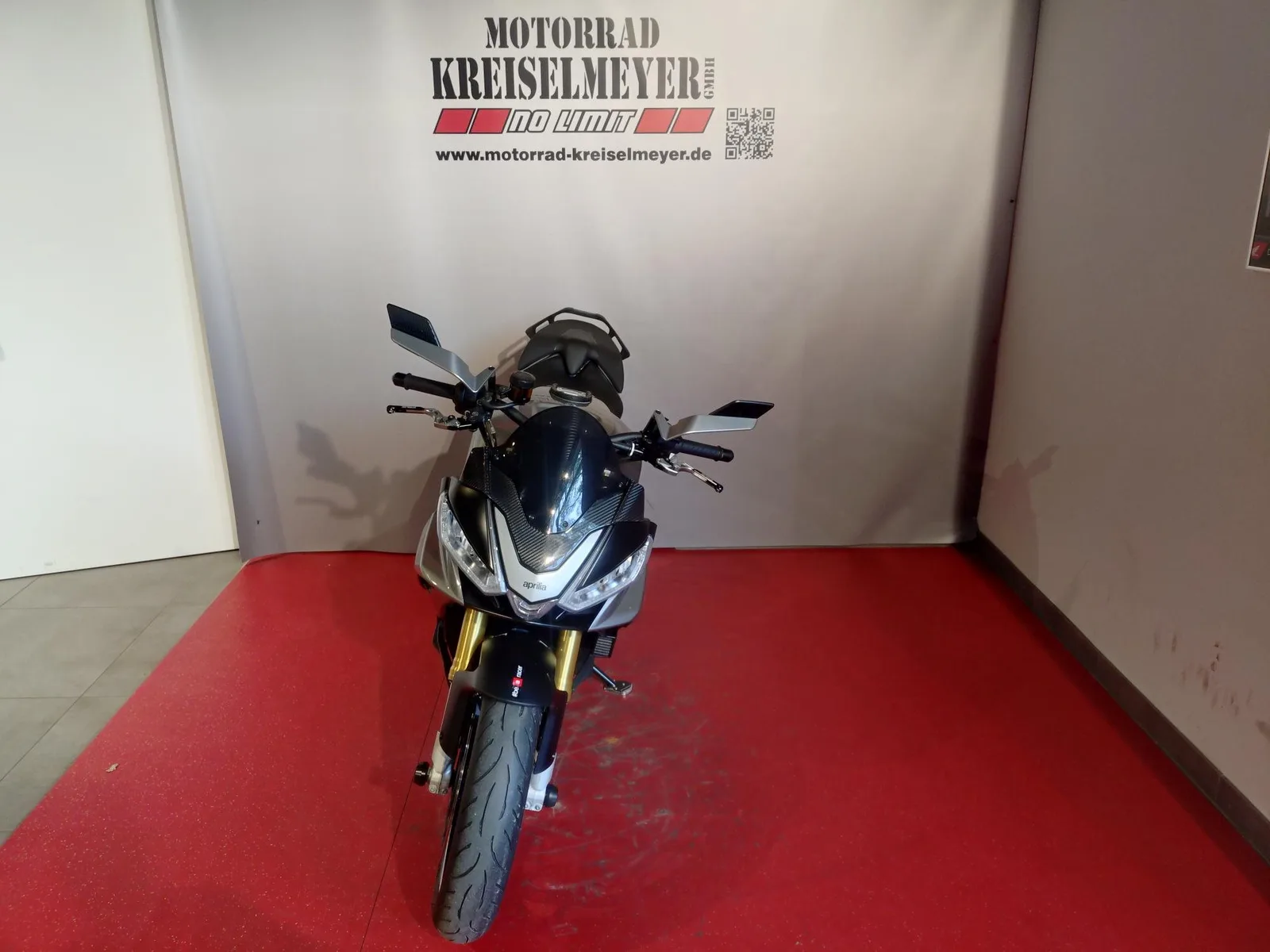 Aprilia Tuono V4 1100 Top Zustand mit viel Sonderzubehör aus 1.Hand!