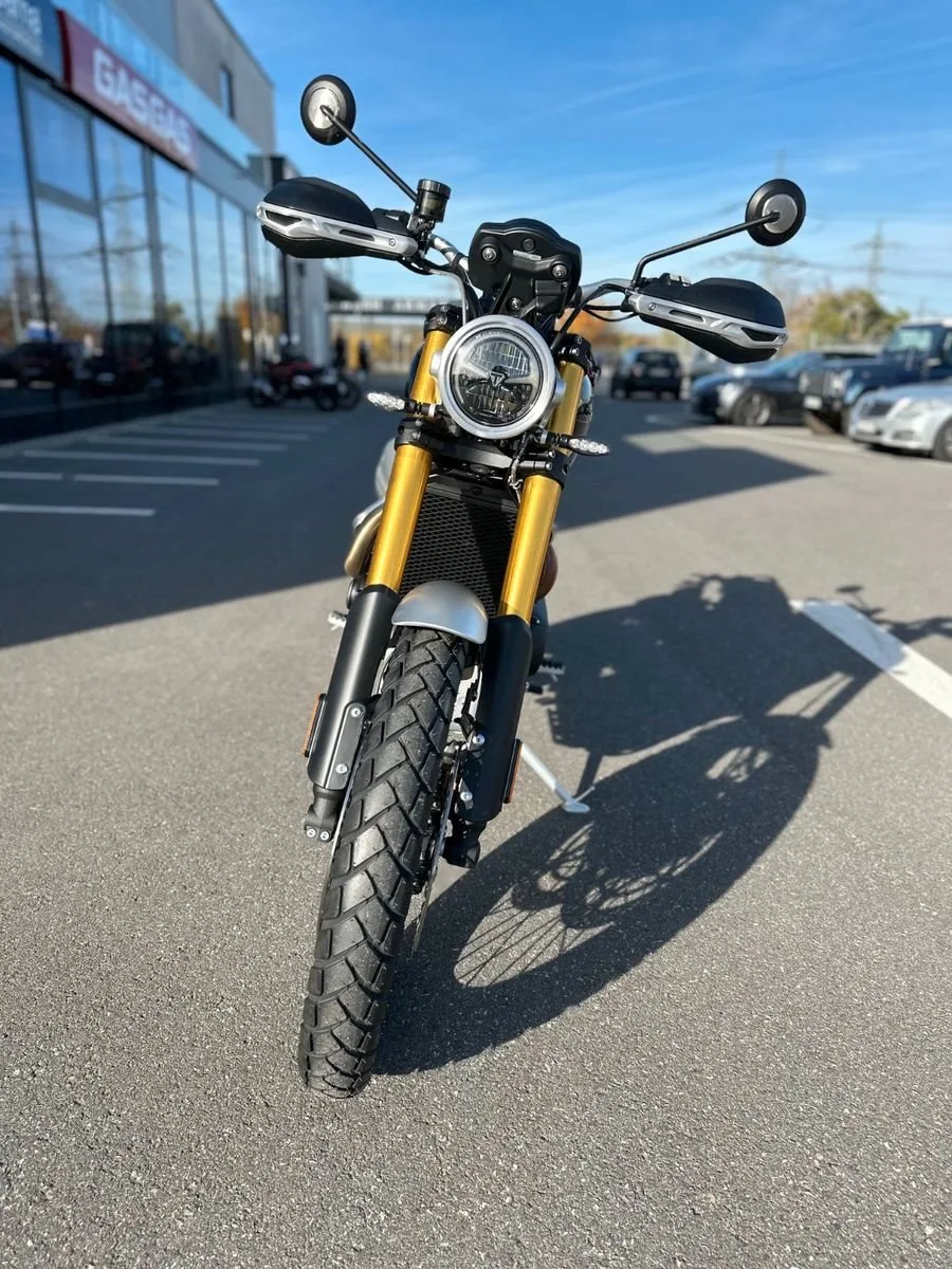 Triumph Scrambler 1200 XE