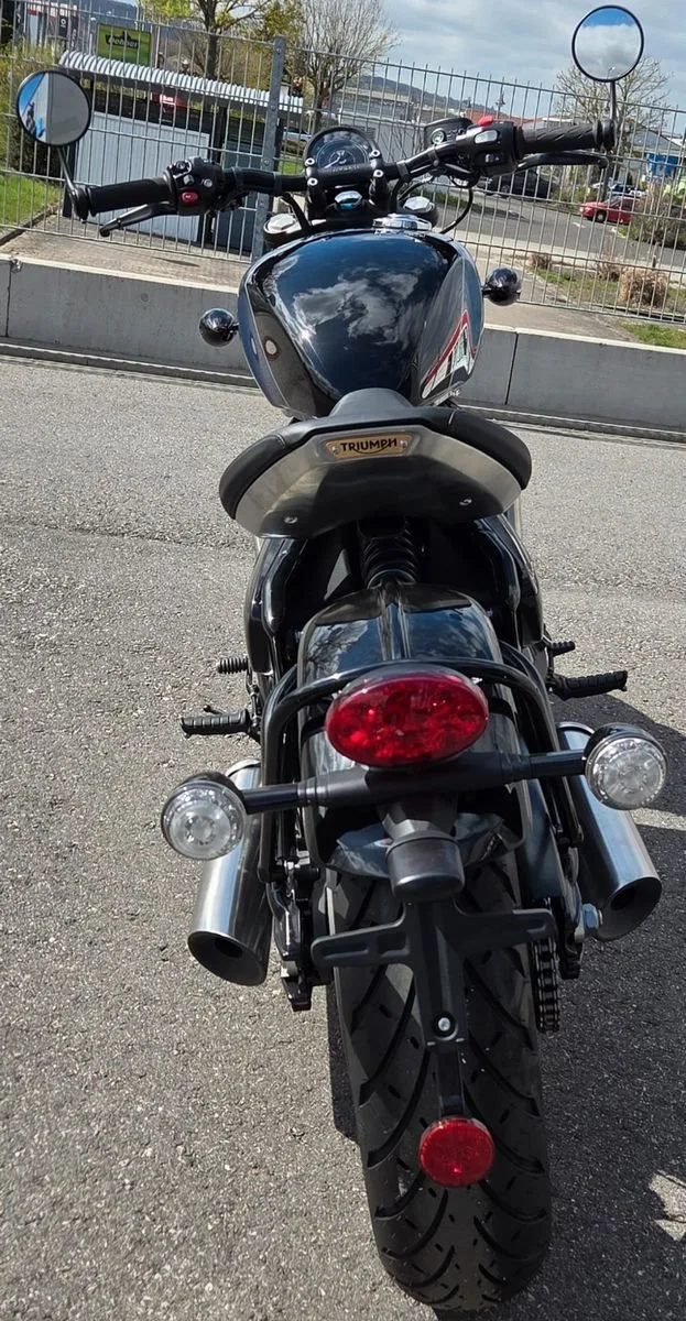 Triumph Bonneville Bobber