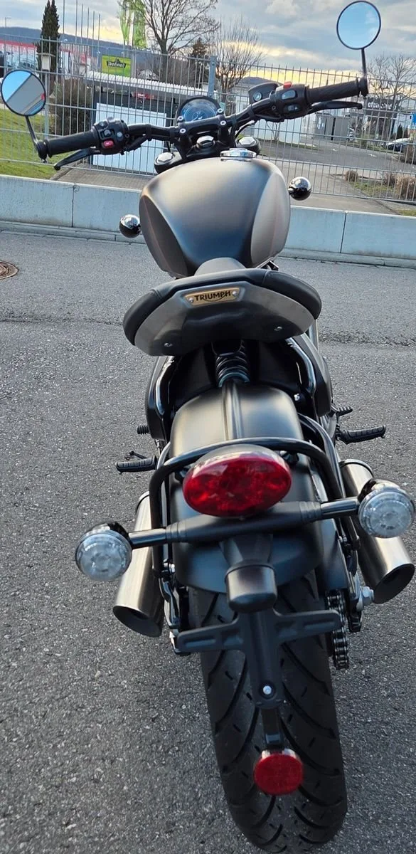 Triumph Bonneville Bobber