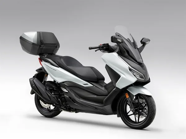 Honda Forza 350 -- 6 Jahre Garantie\* -- Sofort Lieferbar