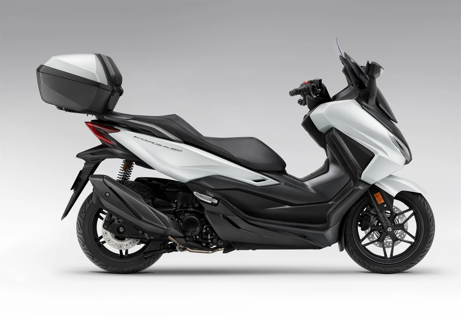 Honda Forza 350 -- 6 Jahre Garantie\* -- Sofort Lieferbar