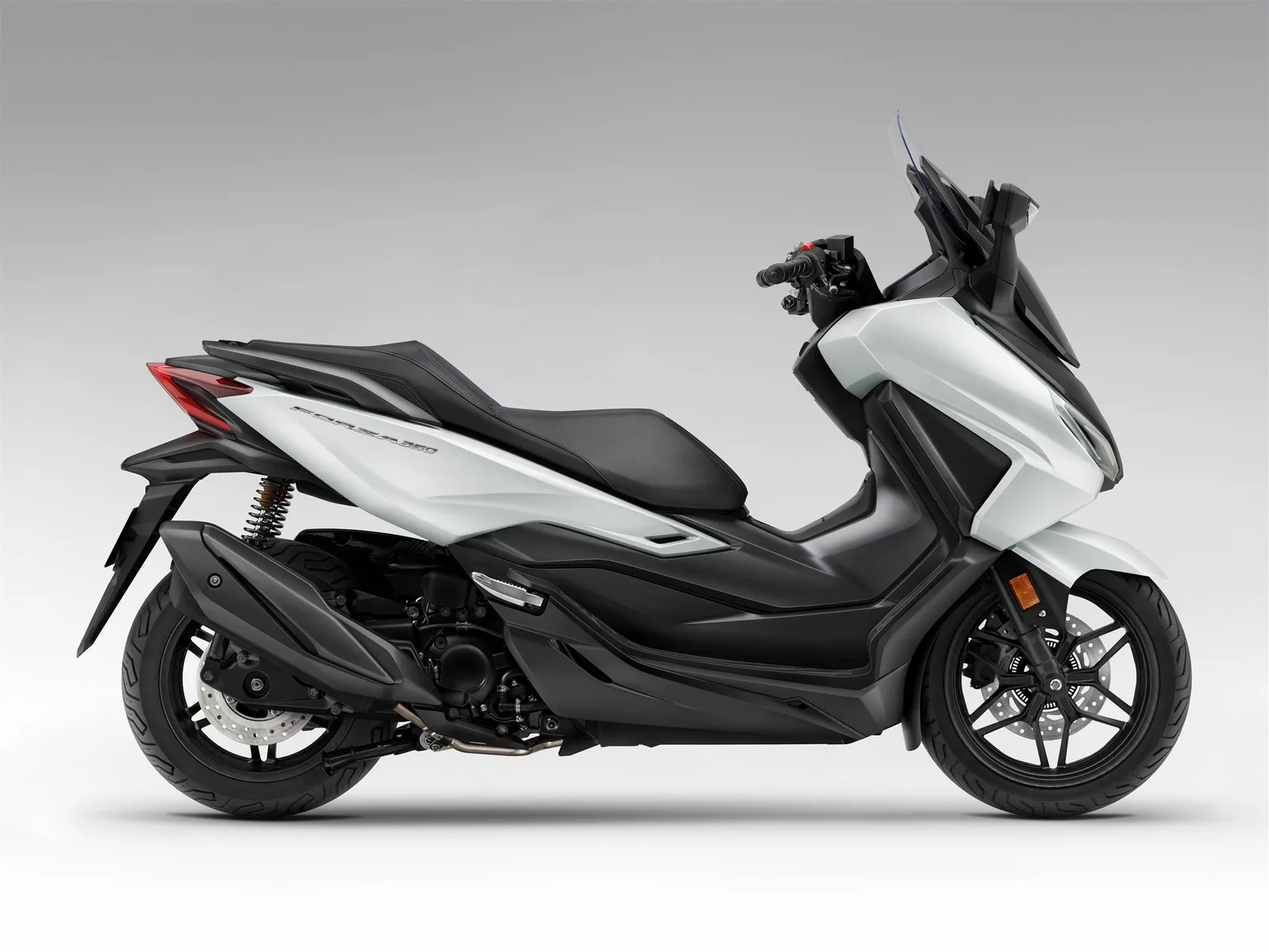 Honda Forza 350 -- 6 Jahre Garantie\* -- Sofort Lieferbar