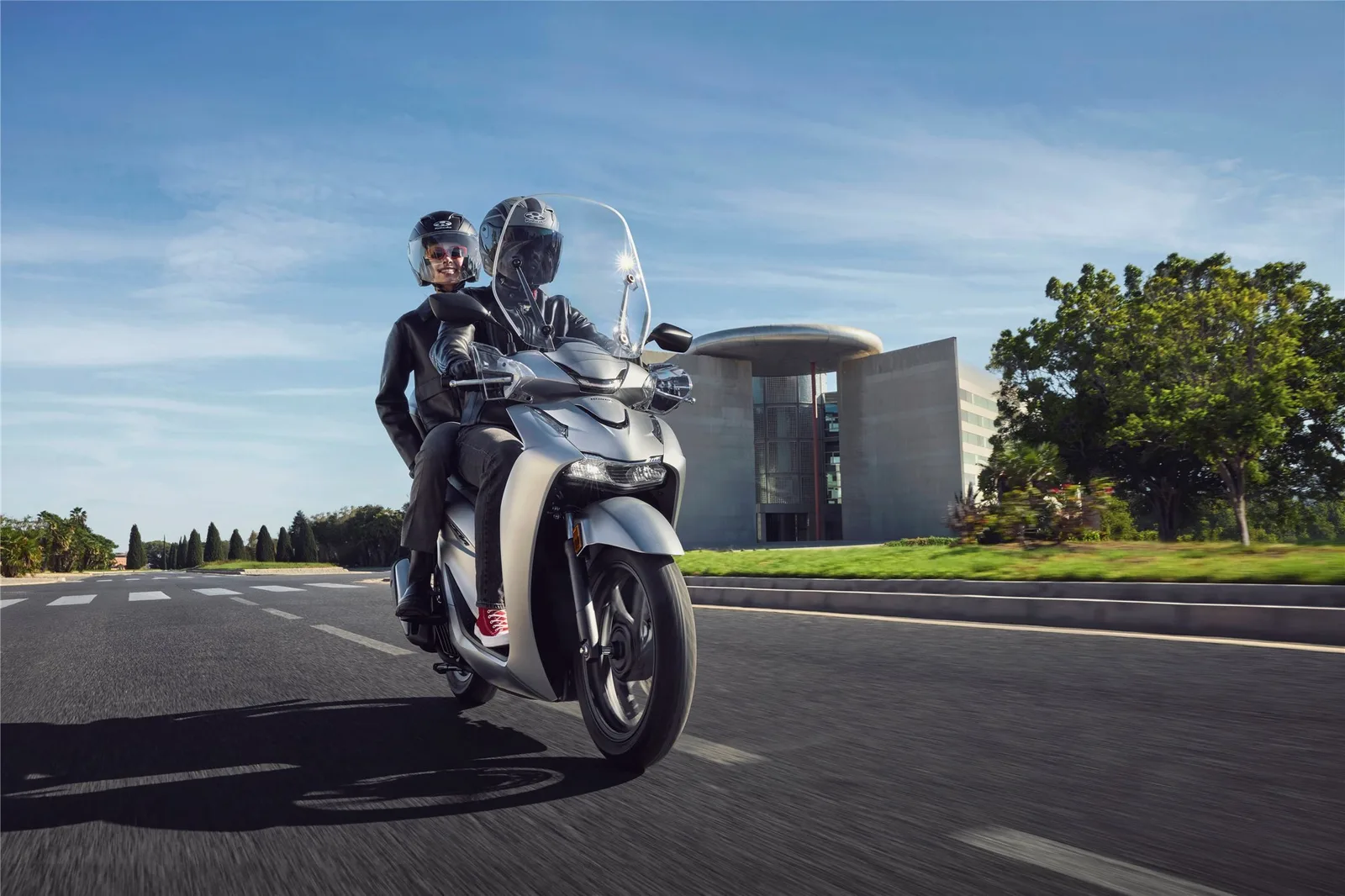 Honda SH125i Sofort Lieferbar -- 6 Jahre Garantie\* --
