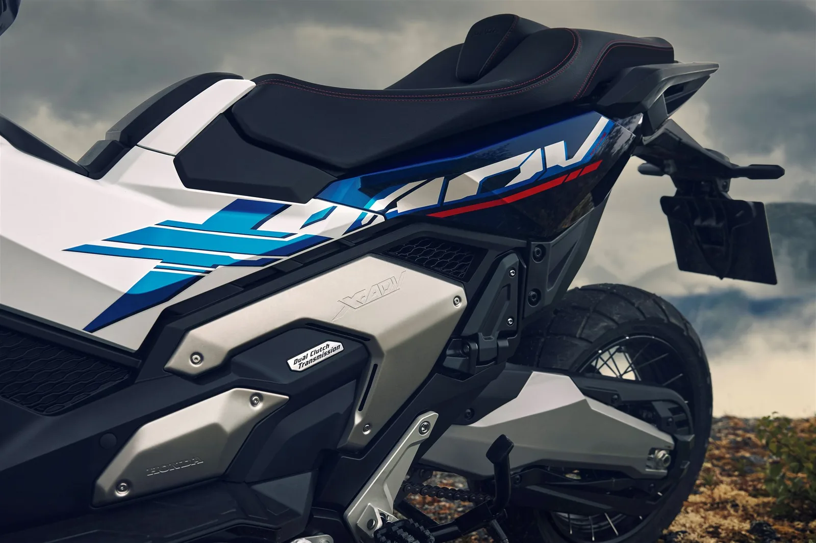 Honda X-ADV Lieferbar ca. KW31/2026 -- 6 Jahre Garantie\* --