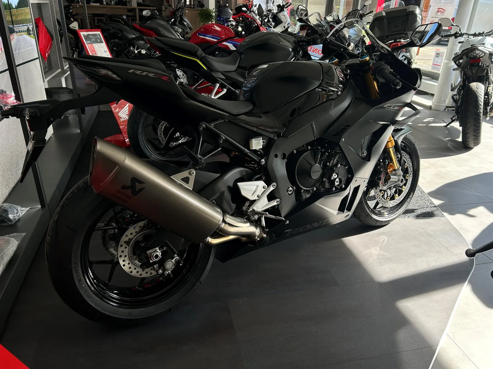 Honda CBR1000RR-R Fireblade SP -- 6 Jahre Garantie\* -- / Sofort Lieferbar