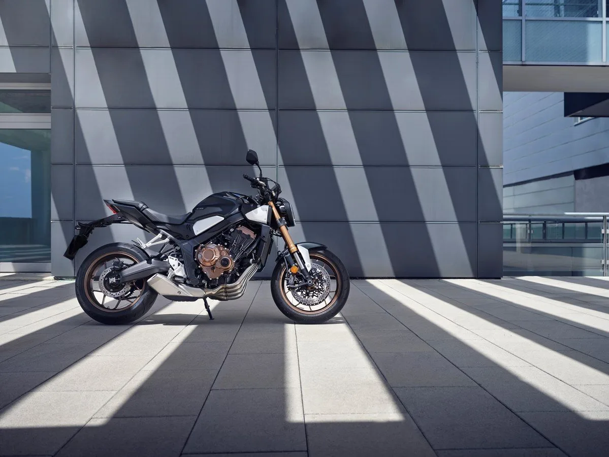 Honda CB650R E-Clutch -- 6 Jahre Garantie\* -- / Sofort Lieferbar