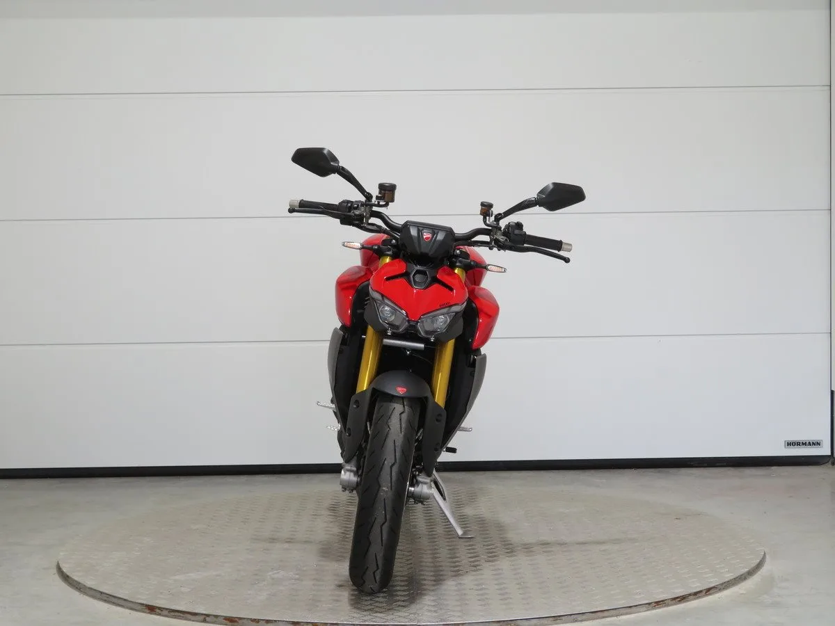 Ducati Streetfighter V2 S