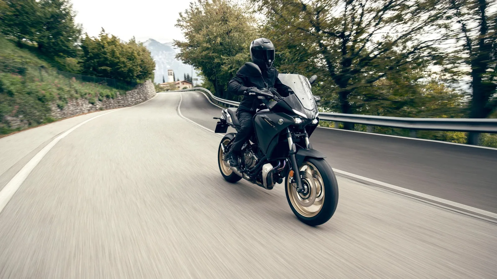 Yamaha Tracer 7, MY 2024 - Midnight Black