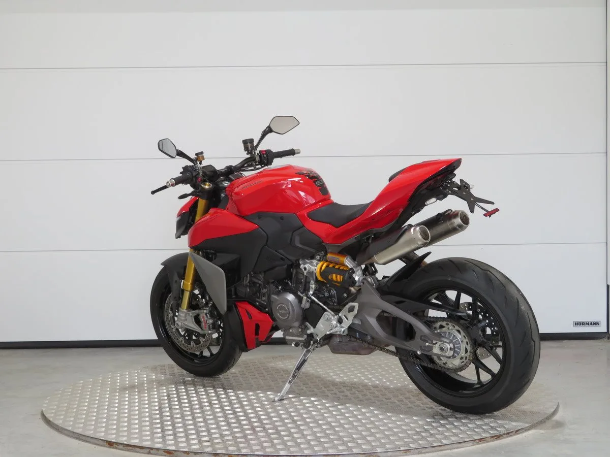 Ducati Streetfighter V2 S