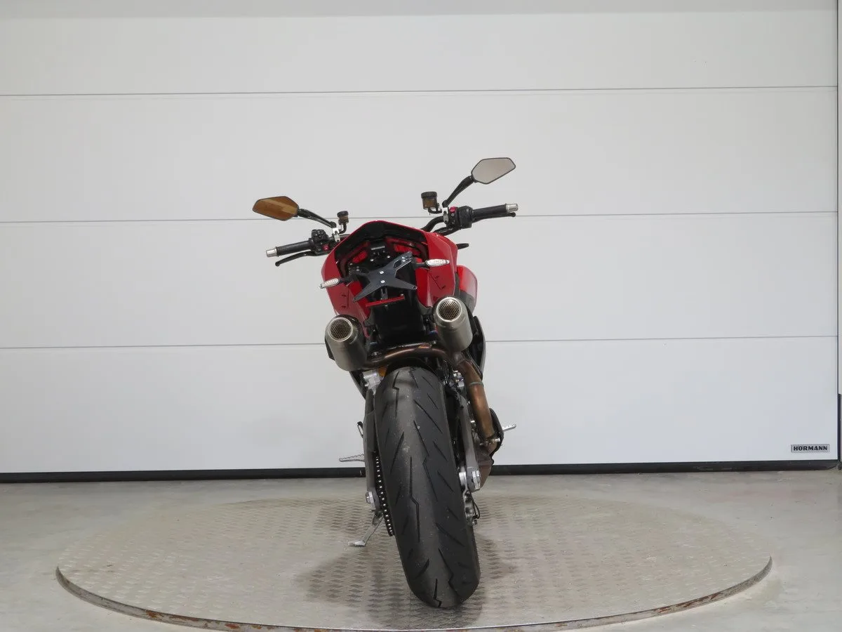 Ducati Streetfighter V2 S