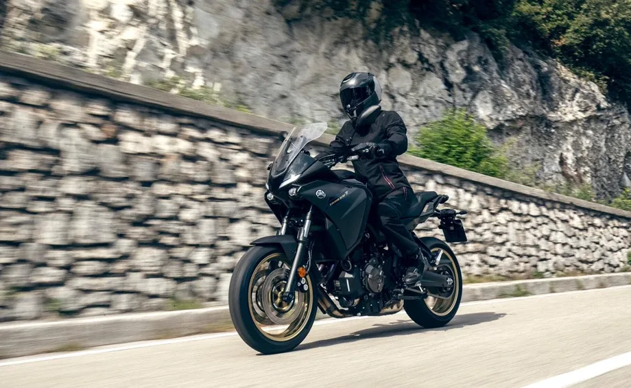 Yamaha Tracer 7, MY 2024 - Midnight Black