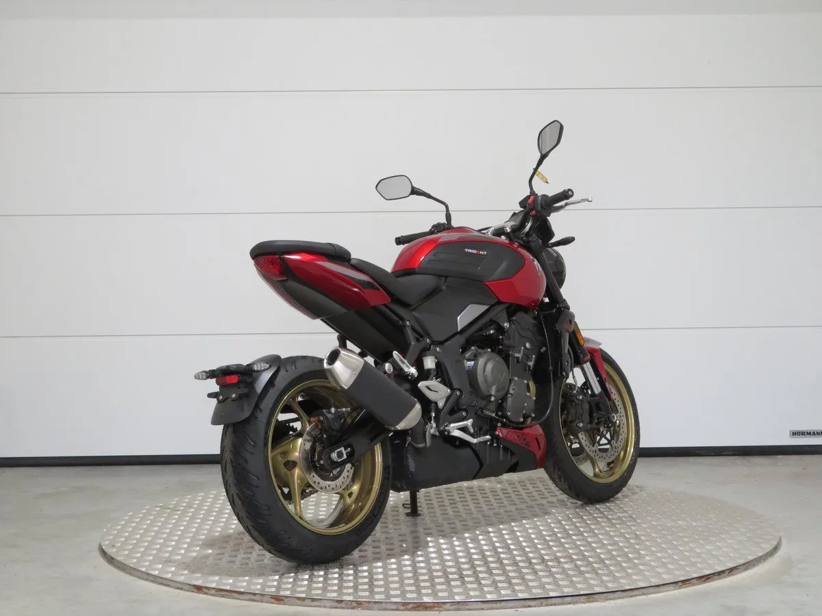Triumph Trident 800