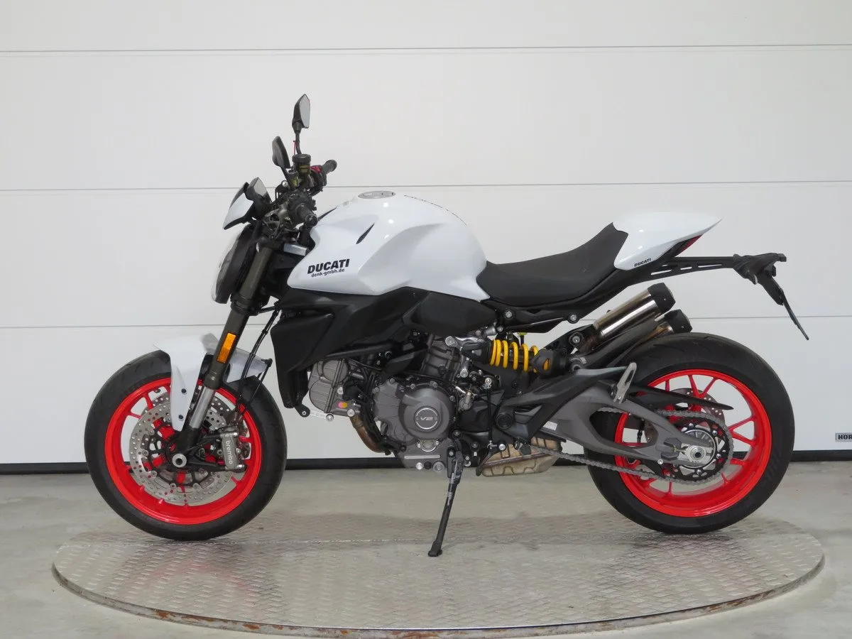 Ducati Monster + PLUS