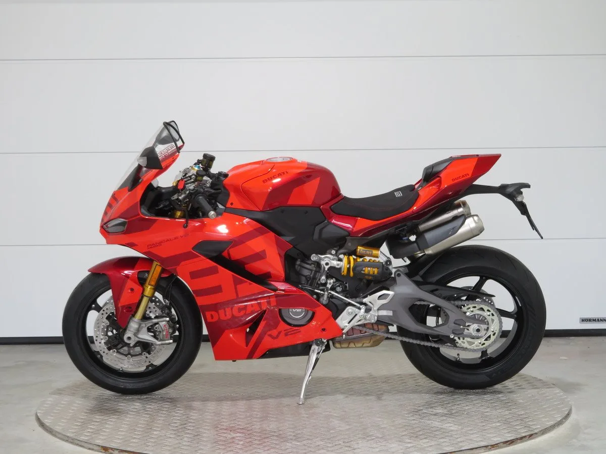 Ducati Panigale V2 MM93