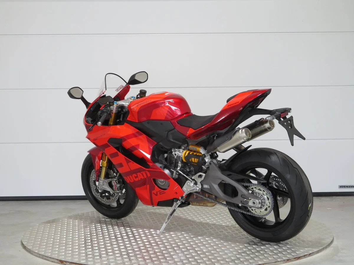 Ducati Panigale V2 MM93