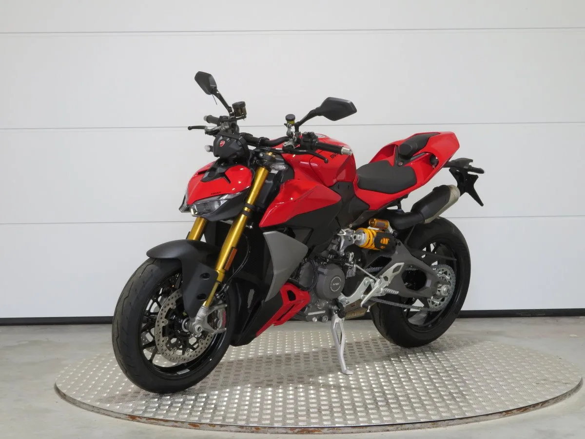 Ducati Streetfighter V2 S
