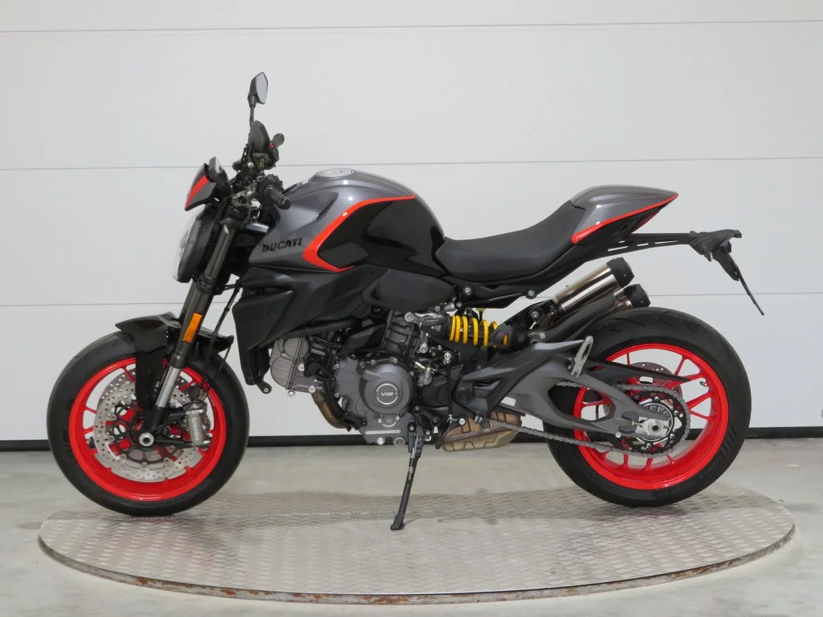 Ducati Monster PLUS SPORT