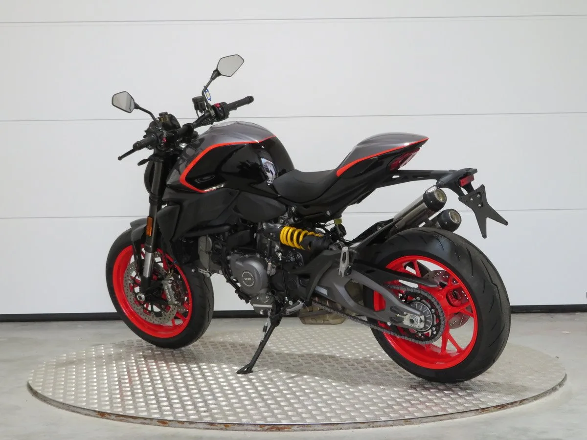 Ducati Monster PLUS SPORT