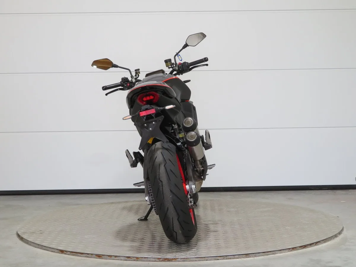 Ducati Monster PLUS SPORT