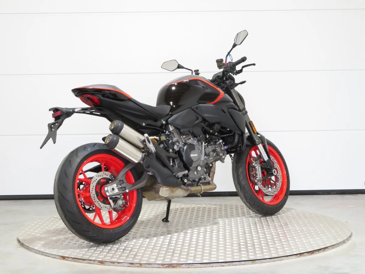 Ducati Monster PLUS SPORT