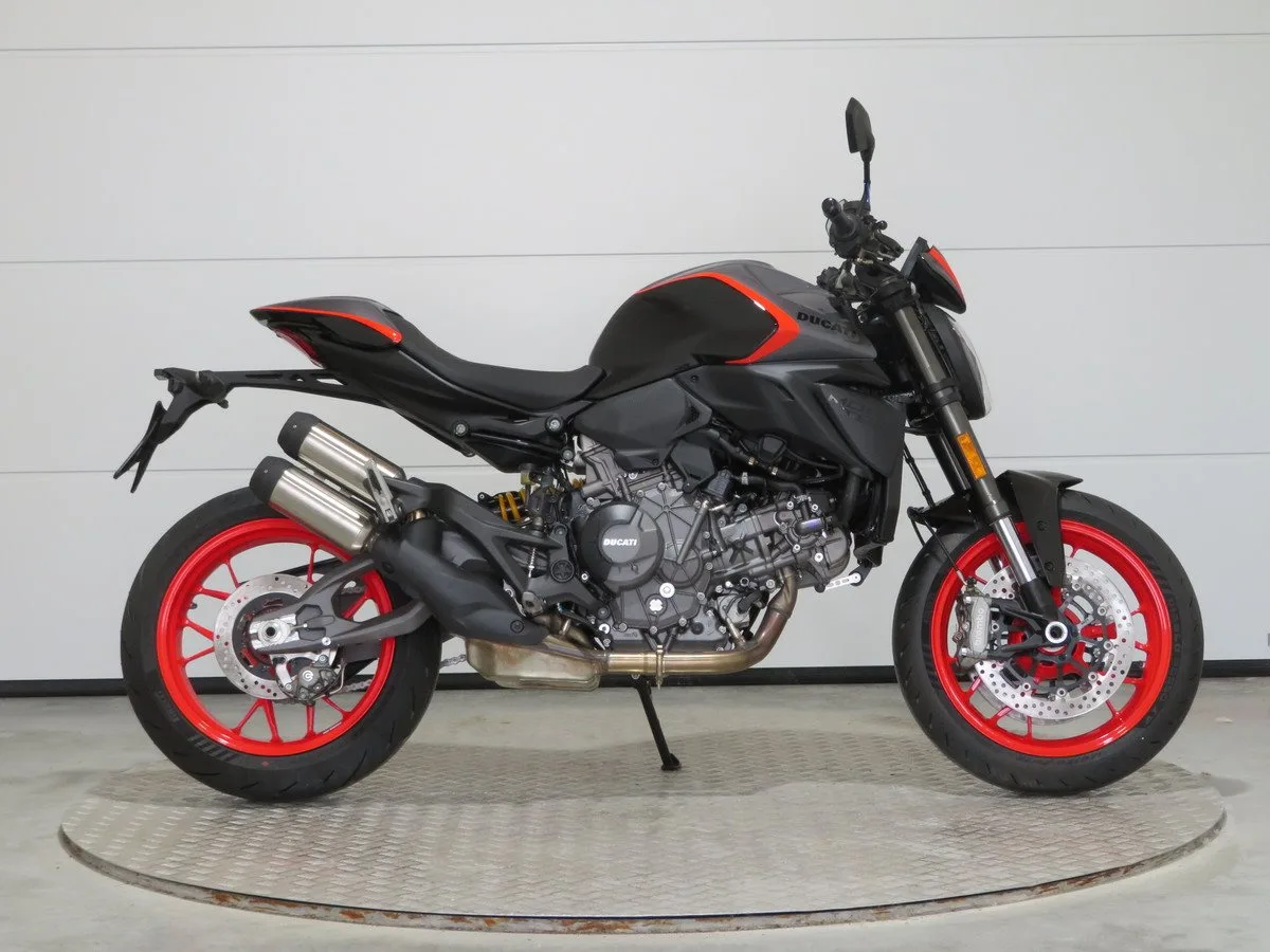 Ducati Monster PLUS SPORT