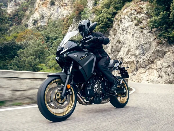 Yamaha Tracer 7, MY 2024 - Midnight Black