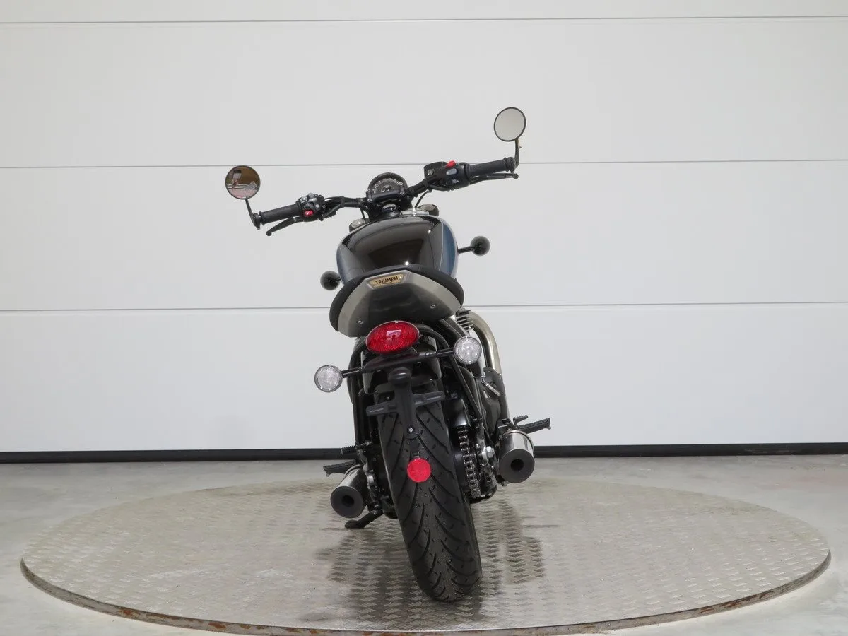 Triumph Bonneville Bobber