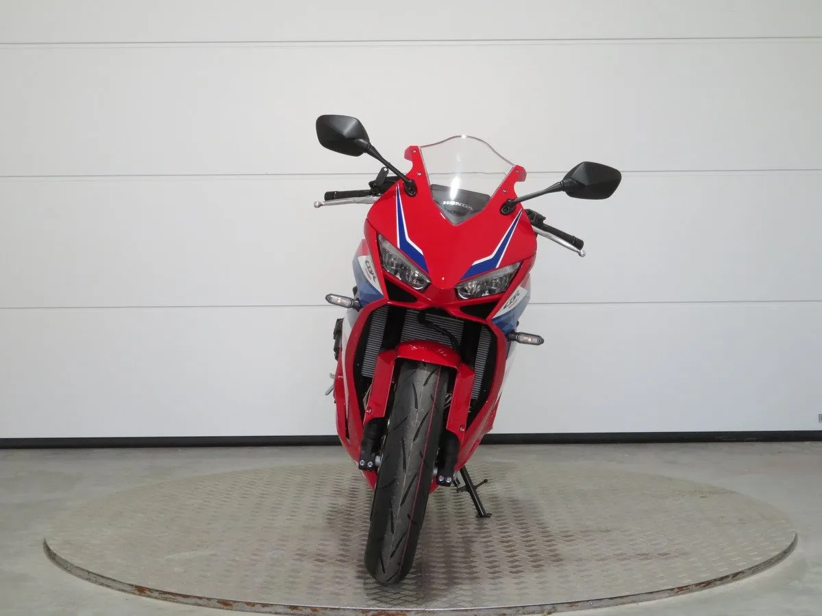 Honda CBR650R