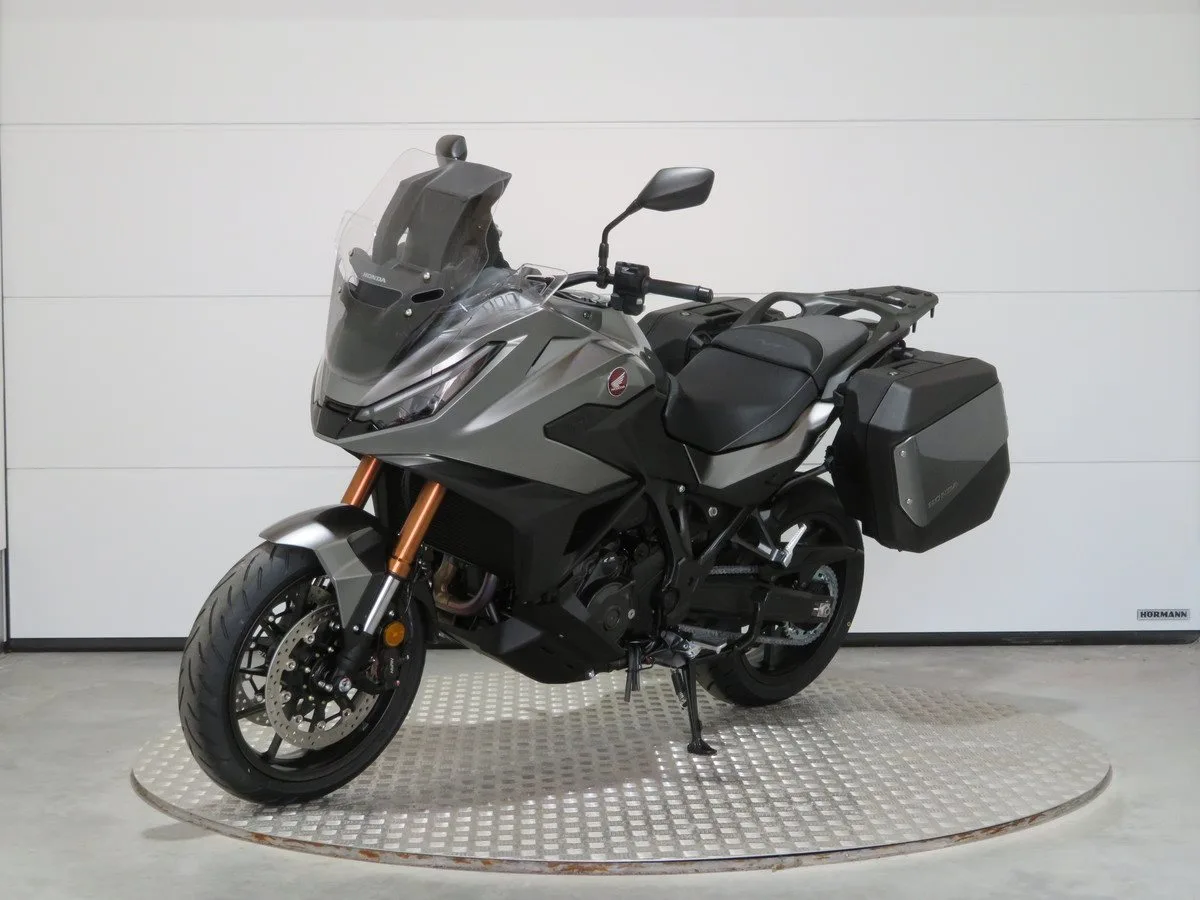 Honda NT1100 DCT Electronic Suspension