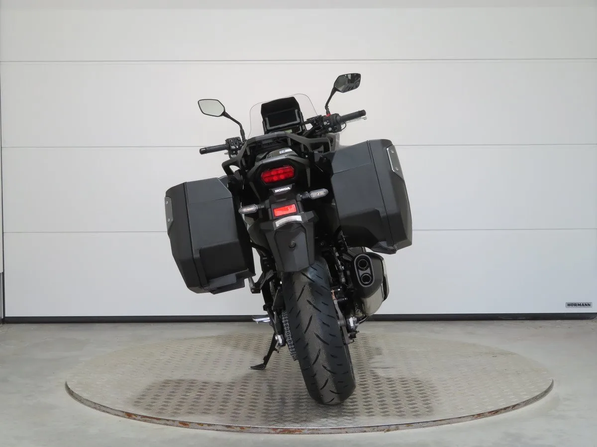 Honda NT1100 DCT Electronic Suspension