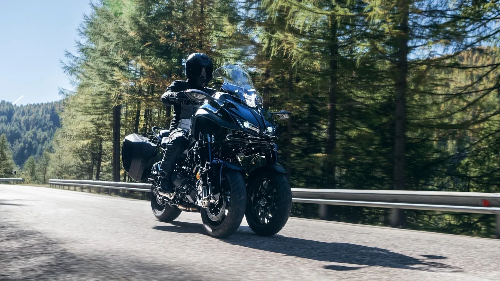 Yamaha Niken GT, MY 2025 -Yamaha Black