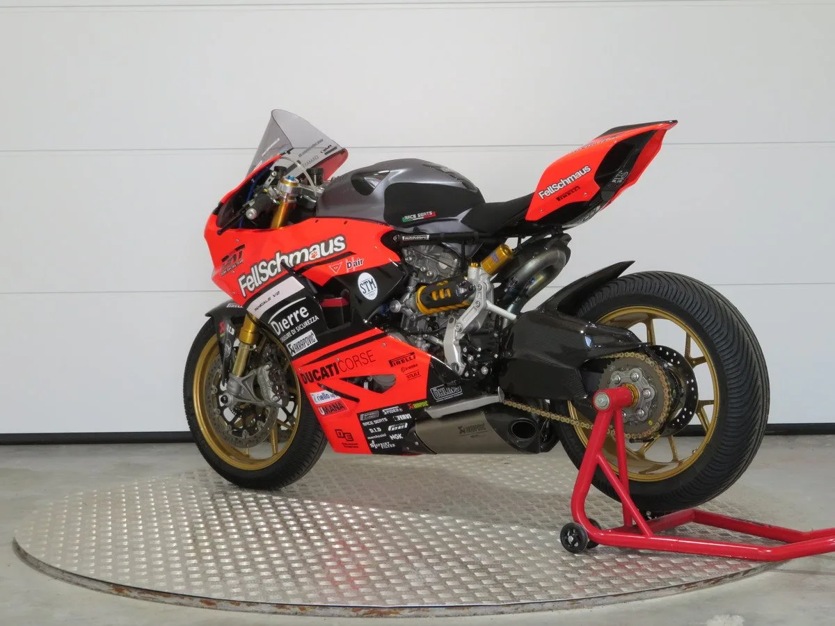 Ducati Panigale V2 Bayliss 1st Championship 20th Anniversary