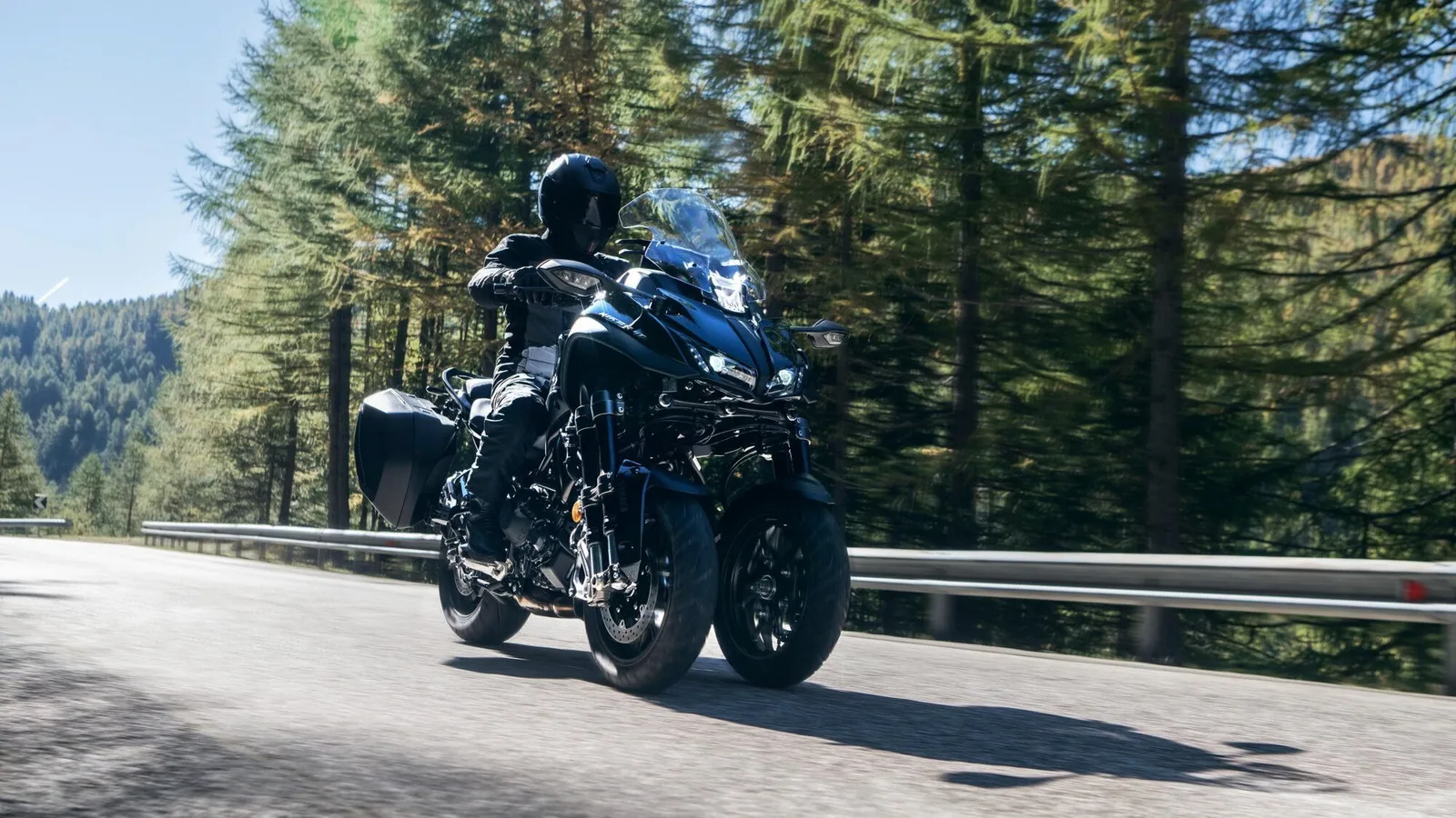 Yamaha Niken GT, MY 2025 -Yamaha Black