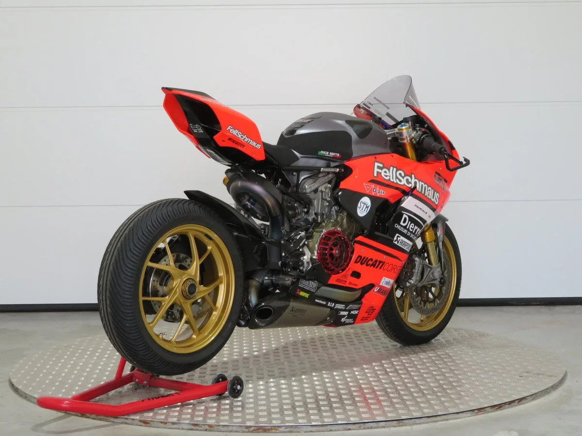 Ducati Panigale V2 Bayliss 1st Championship 20th Anniversary