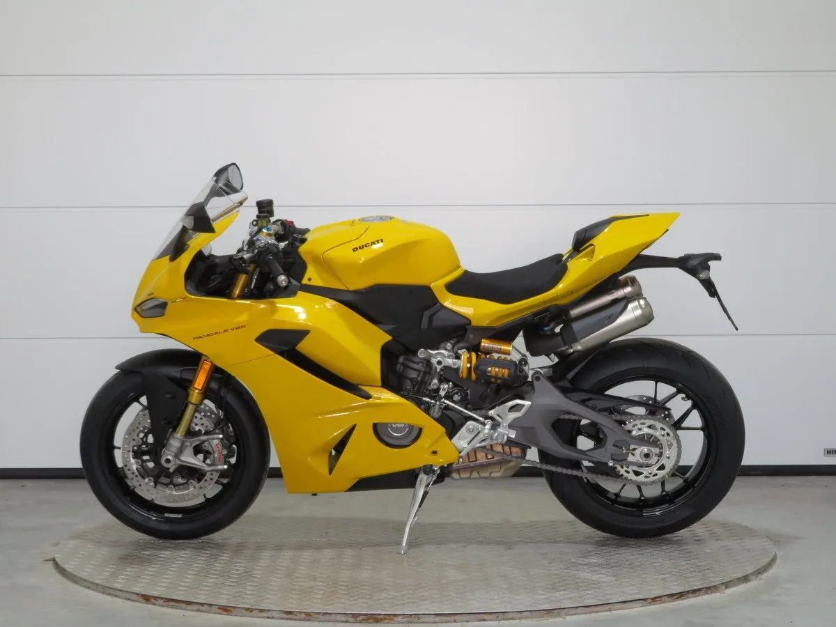 Ducati Panigale V2 S