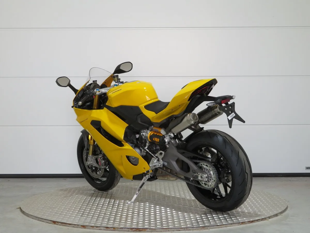 Ducati Panigale V2 S