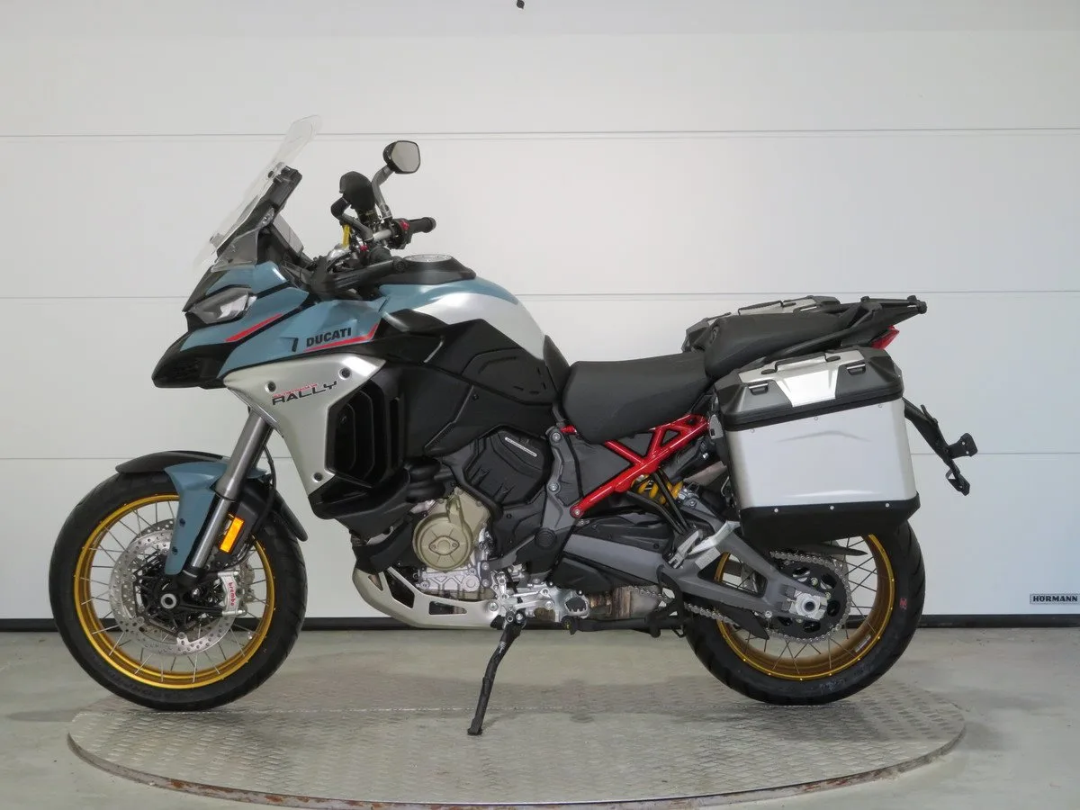 Ducati Multistrada V4 Rally Travel & Radar