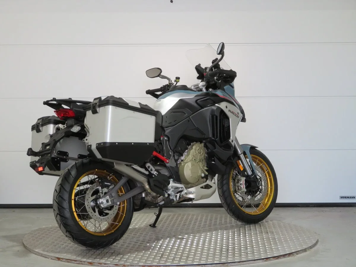 Ducati Multistrada V4 Rally Travel & Radar