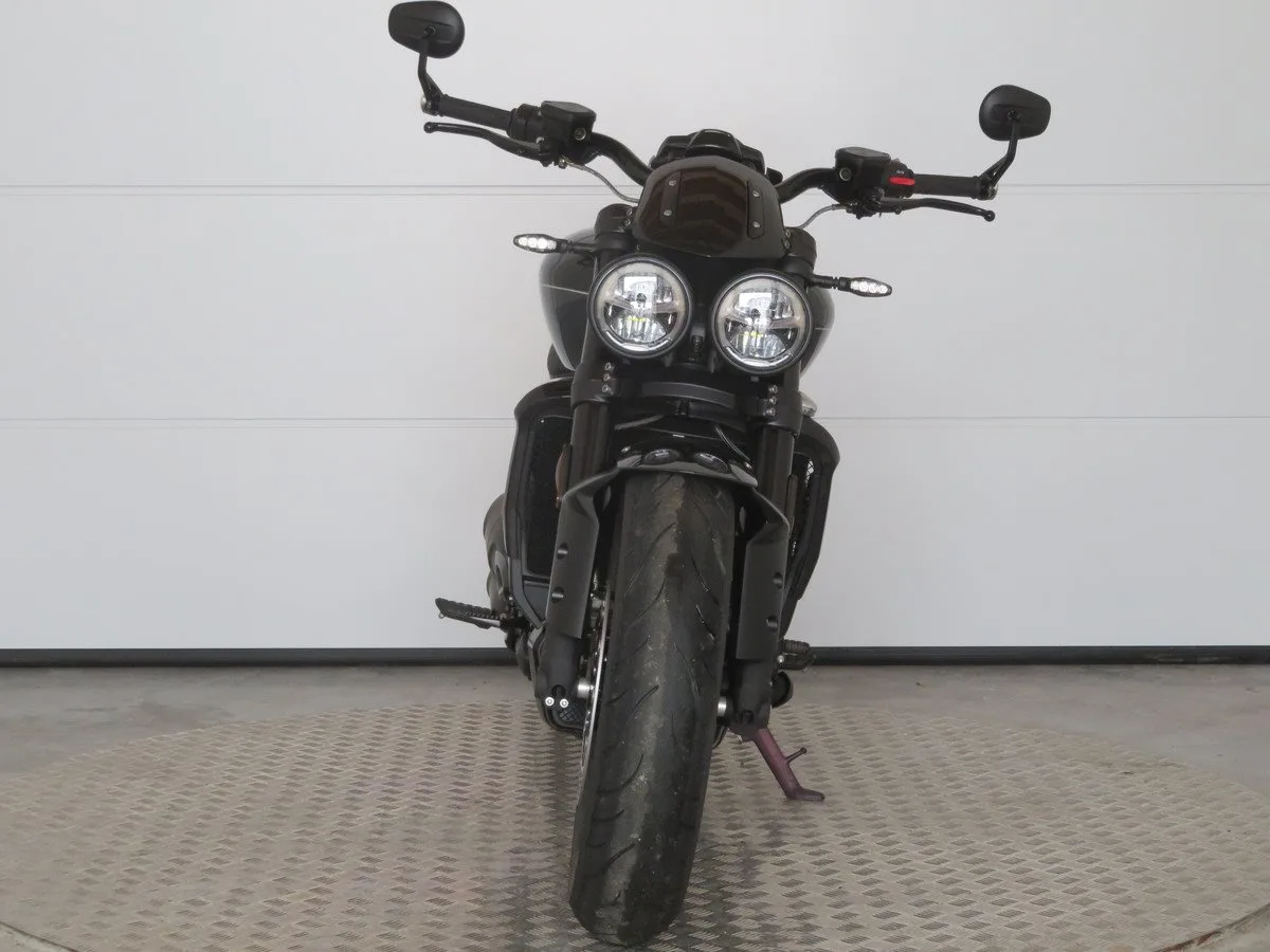 Triumph Rocket 3 Storm GT