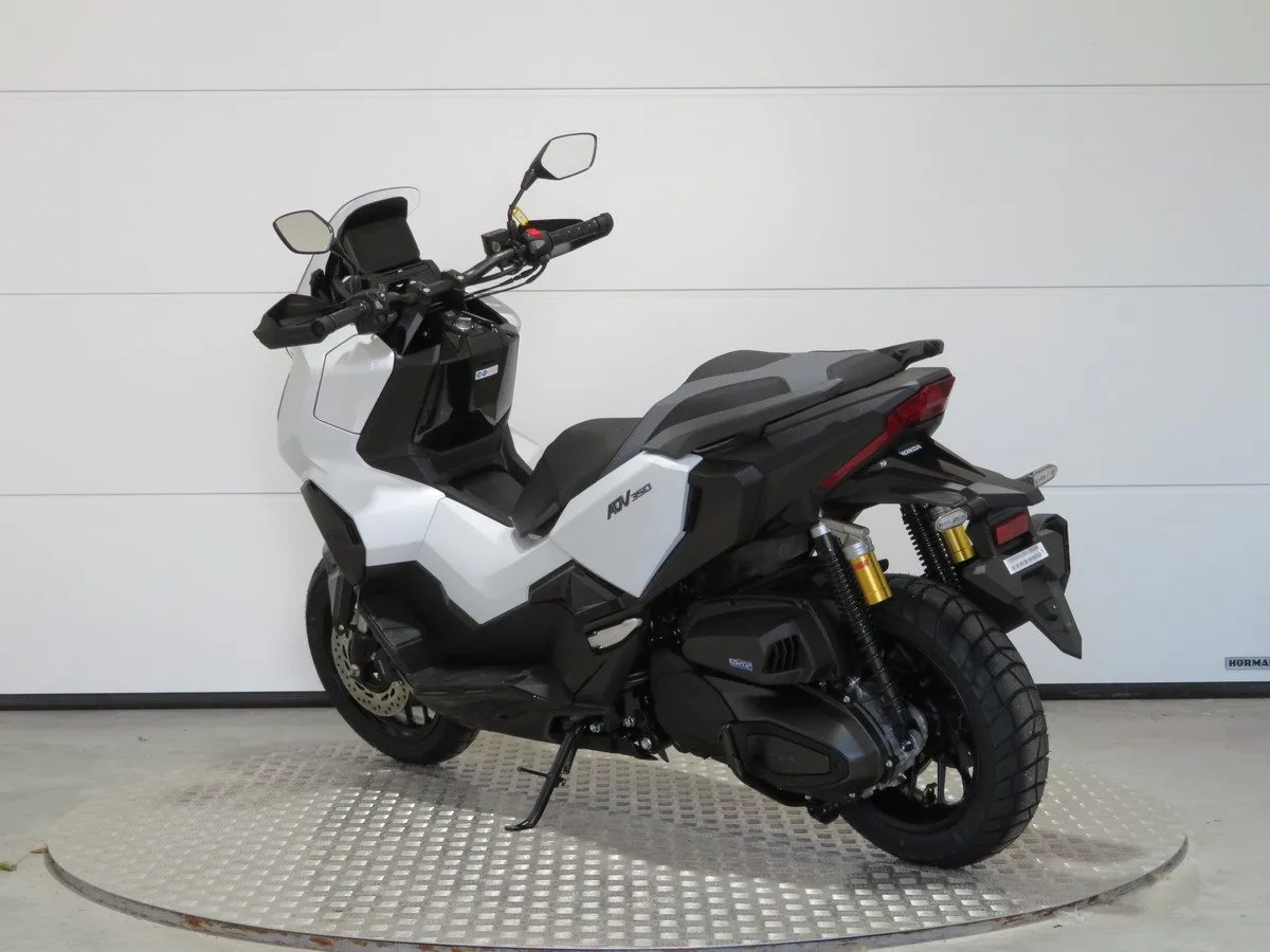 Honda ADV350