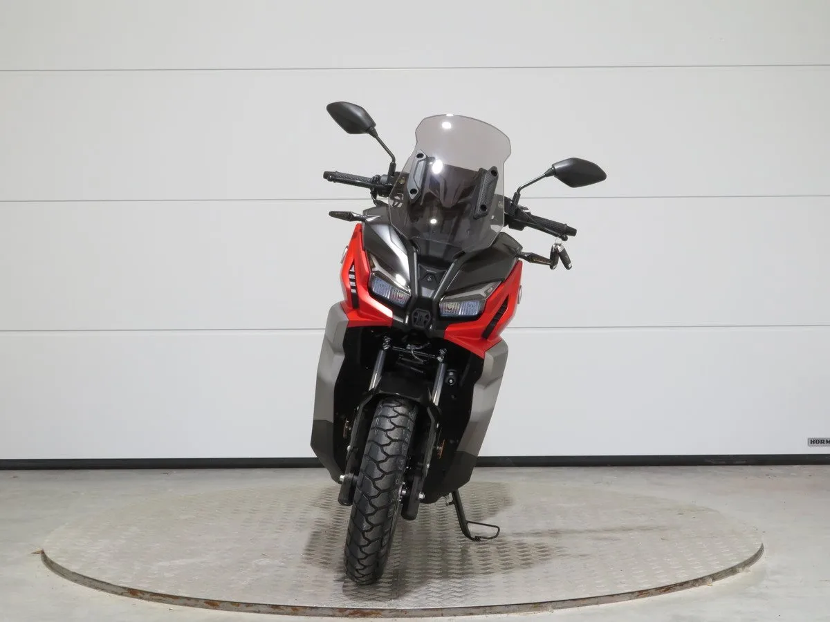 Voge SR1 125 ABS TCS