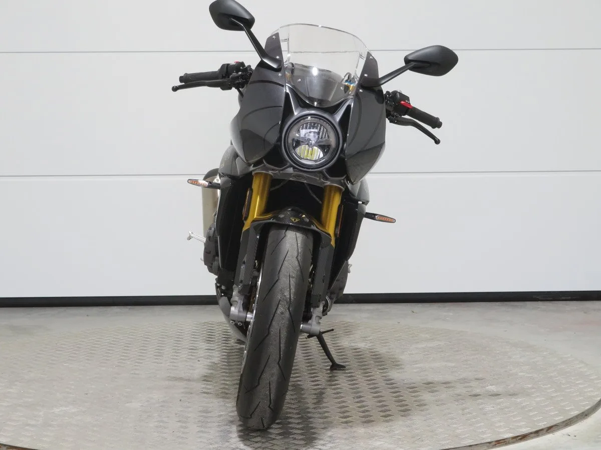 Triumph Speed Triple 1200 RR James Bond Edition