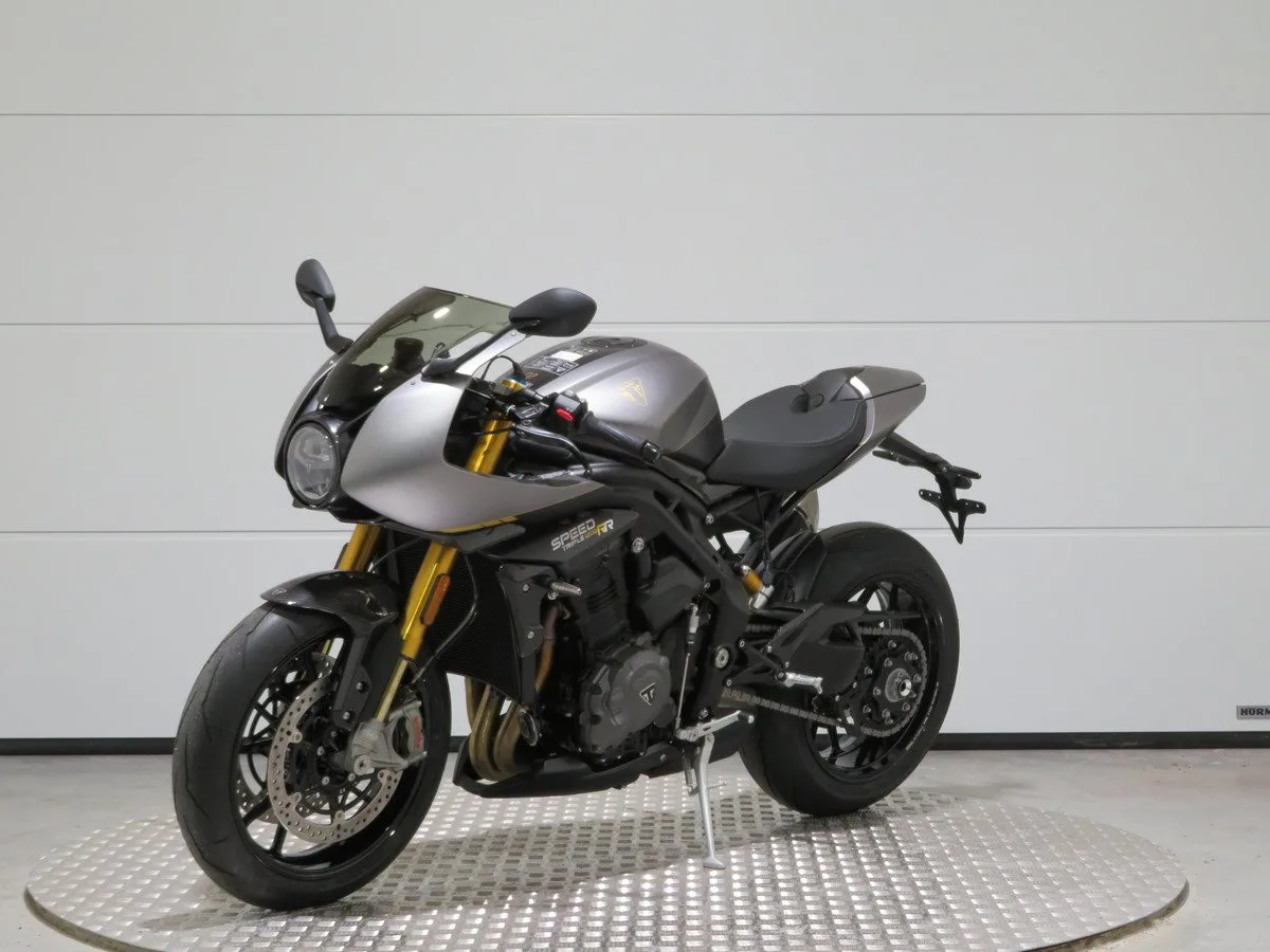 Triumph Speed Triple 1200 RR Breitling Limited Edition