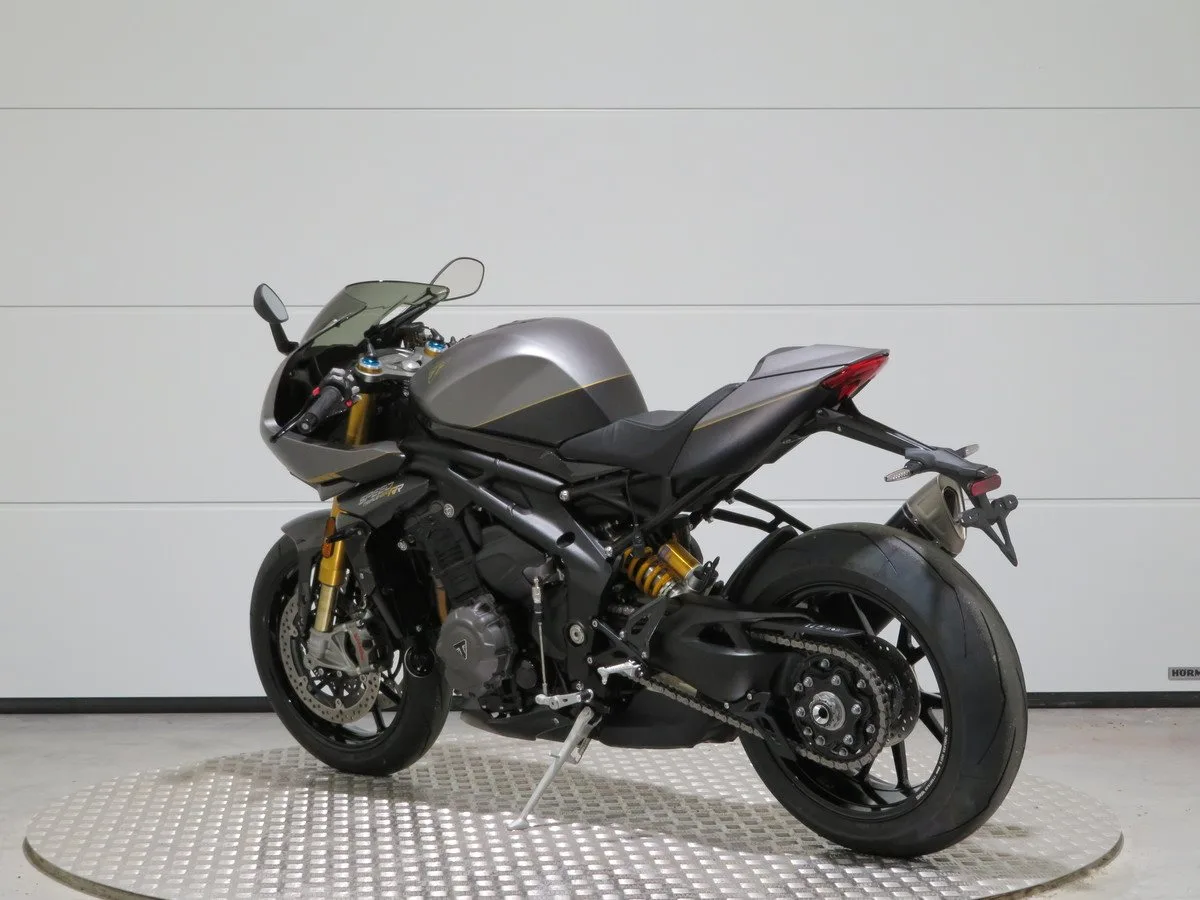 Triumph Speed Triple 1200 RR Breitling Limited Edition