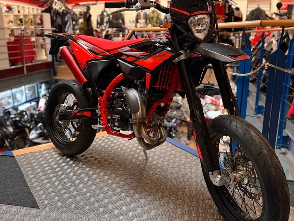 Beta RR 50 Motard Track