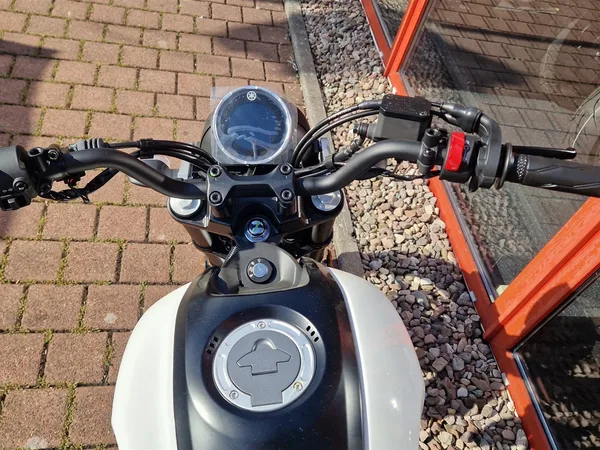 Yamaha XSR125, MY 2025 - Legend White