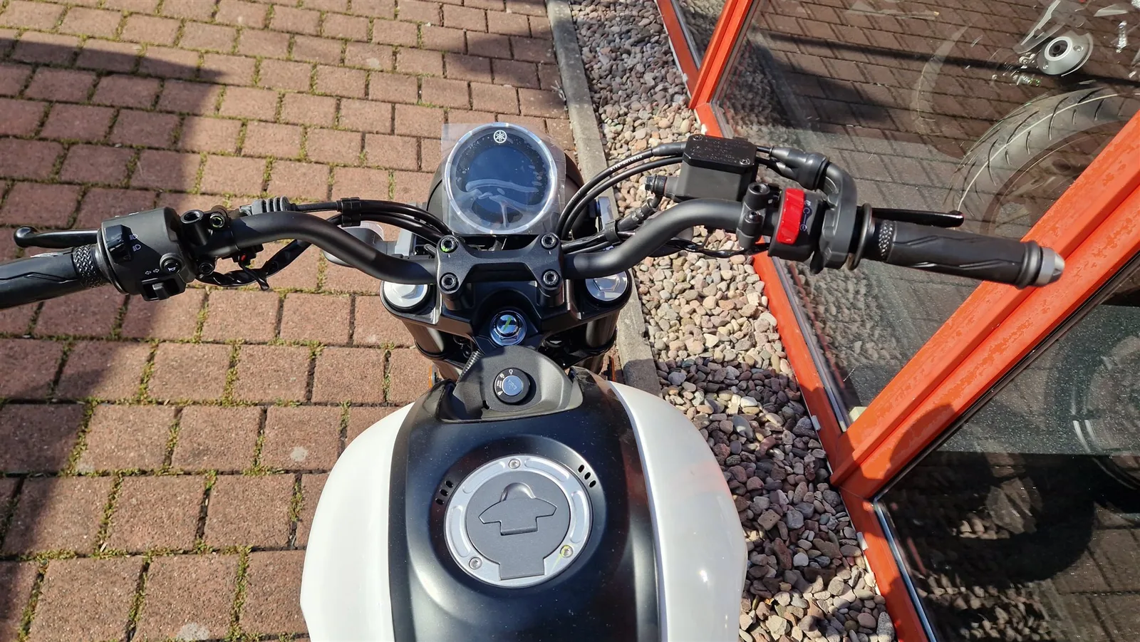 Yamaha XSR125, MY 2025 - Legend White
