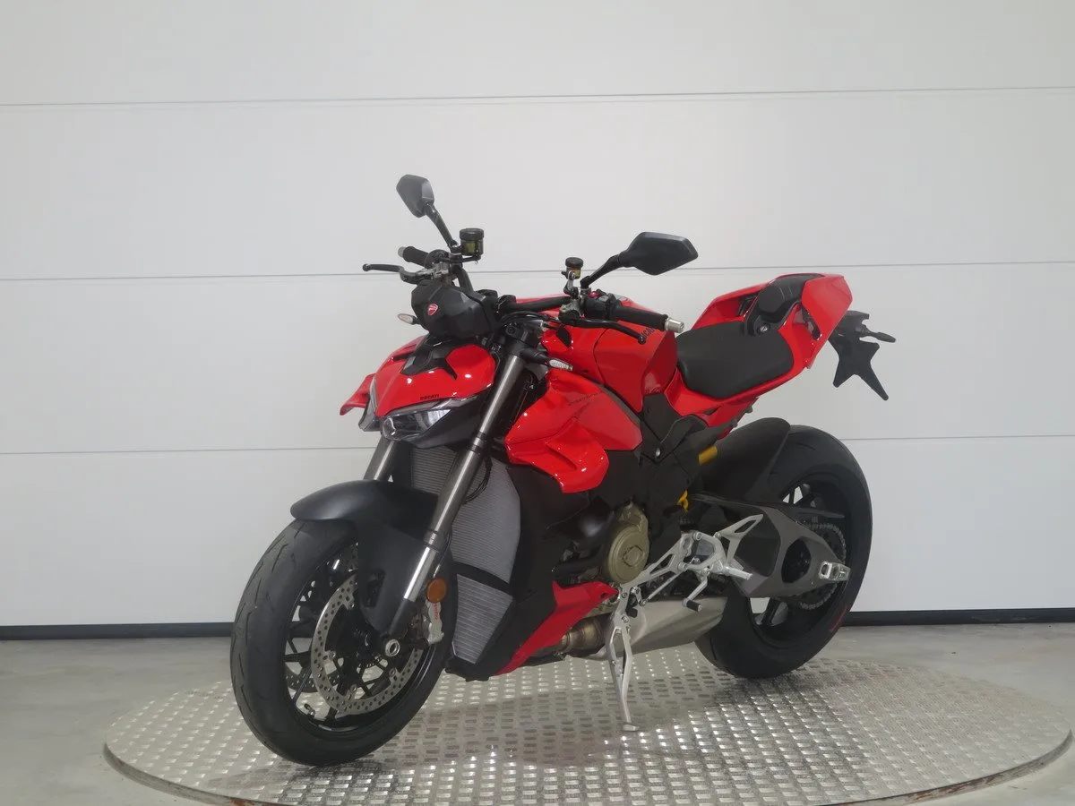 Ducati Streetfighter V4