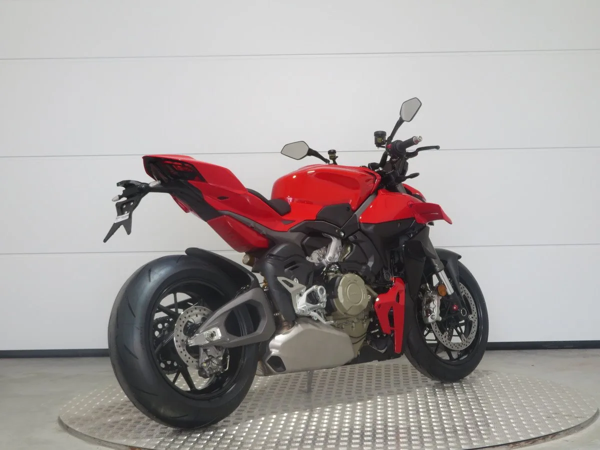 Ducati Streetfighter V4